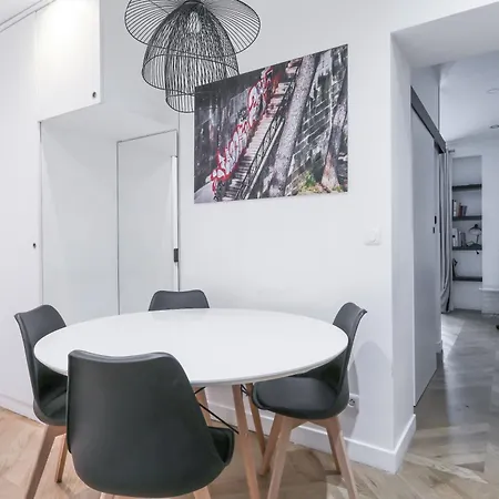 Apartment 4-star For 4, 10 Mn From Champs-elysees *