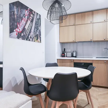 Apartment 4-star For 4, 10 Mn From Champs-elysees *