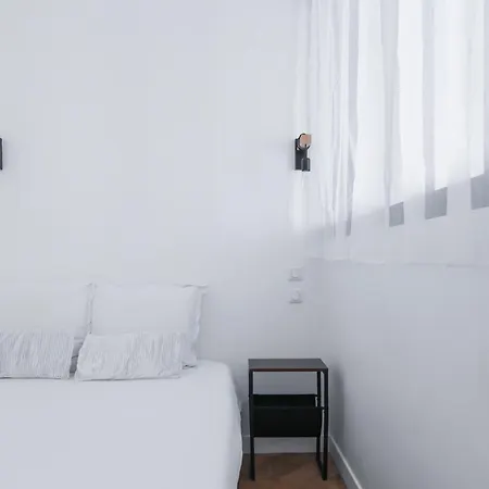 4-star For 4, 10 Mn From Champs-elysees Paris