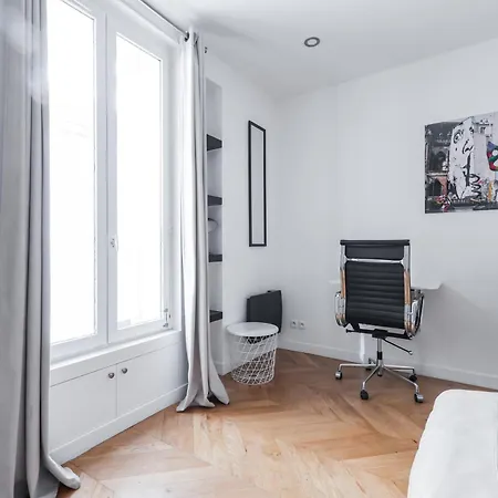 Apartment 4-star For 4, 10 Mn From Champs-elysees